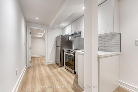 Photo 42 at 195 Albany Avenue, Annex, Toronto