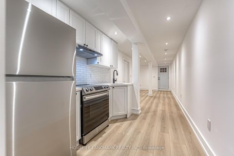 Photo 43 at 195 Albany Avenue, Annex, Toronto