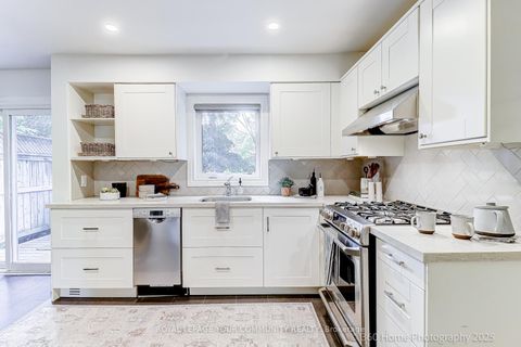 Photo 2 at 50 Allanbrooke Drive, Kingsway South, Toronto