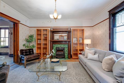 Photo 2 at 287 Ashdale Avenue, Coxwell, Toronto