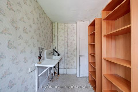 Photo 9 at 287 Ashdale Avenue, Coxwell, Toronto