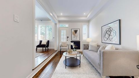 Photo 10 at 164 - 190 Harding Boulevard W, North Richvale, Richmond Hill
