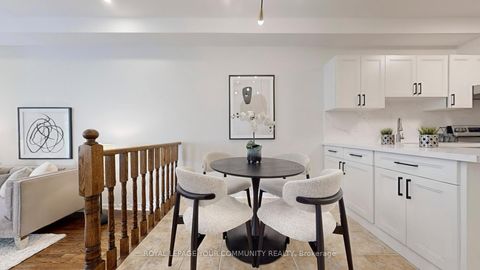 Photo 17 at 164 - 190 Harding Boulevard W, North Richvale, Richmond Hill