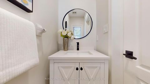 Photo 18 at 164 - 190 Harding Boulevard W, North Richvale, Richmond Hill
