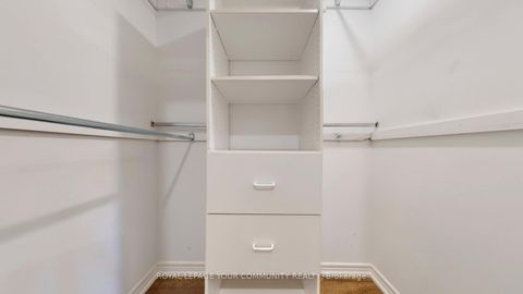 Photo 25 at 164 - 190 Harding Boulevard W, North Richvale, Richmond Hill