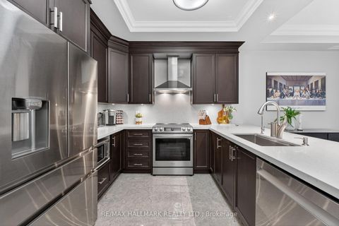 Photo 13 at 203 - 9909 Pine Valley Drive, Vellore Village, Vaughan