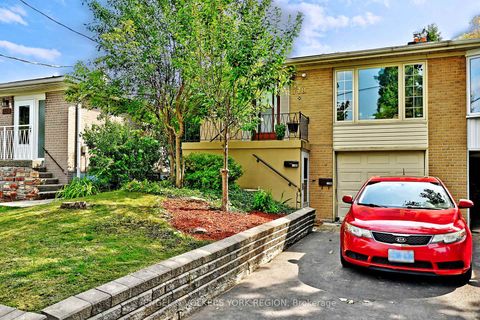 Photo 1 at 718 Mountview Place E, Leslie Valley, Newmarket