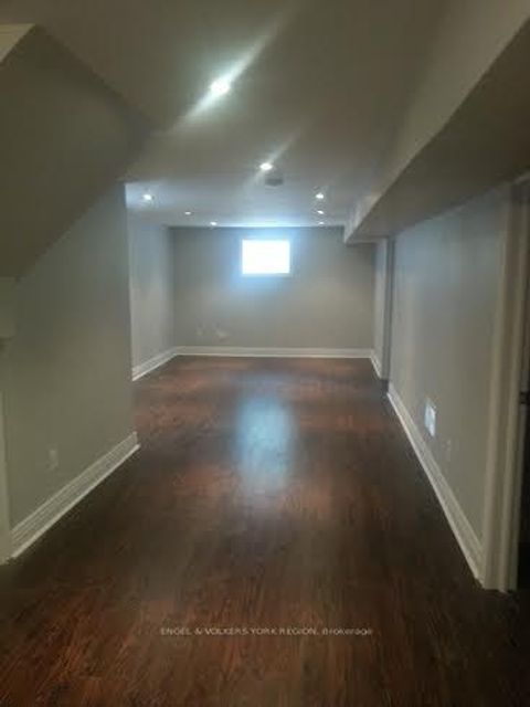 Photo 19 at 718 Mountview Place E, Leslie Valley, Newmarket