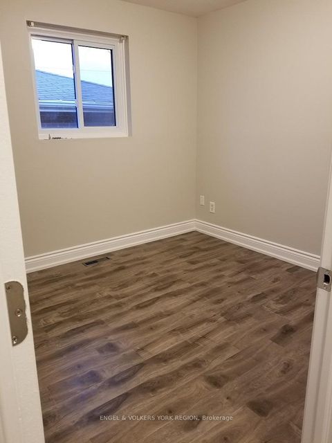 Photo 23 at 718 Mountview Place E, Leslie Valley, Newmarket