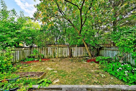 Photo 25 at 718 Mountview Place E, Leslie Valley, Newmarket