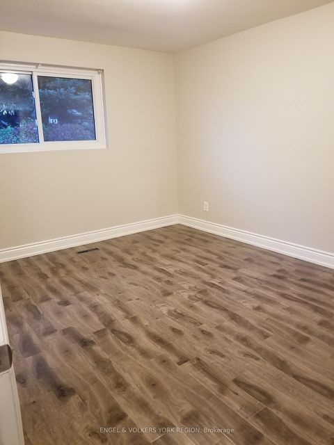 Photo 28 at 718 Mountview Place E, Leslie Valley, Newmarket