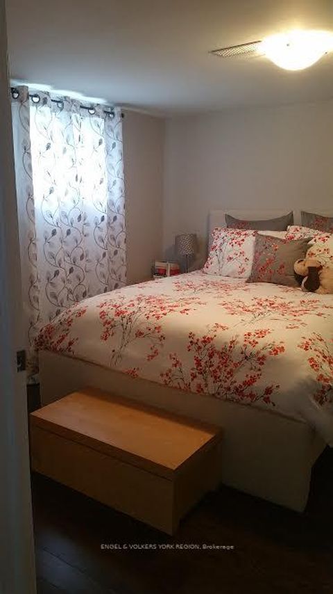 Photo 34 at 718 Mountview Place E, Leslie Valley, Newmarket