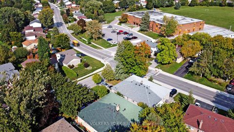 Photo 45 at 718 Mountview Place E, Leslie Valley, Newmarket