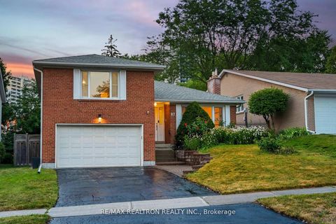 Photo 2 at 87 Valentine Drive, Donalda, Toronto