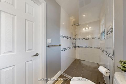 Photo 23 at 87 Valentine Drive, Donalda, Toronto