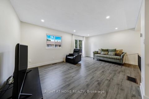 Photo 14 at 129 Jenny Wren Way, Hillcrest Village, Toronto