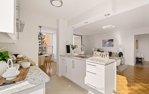 Photo 14 at 1008 - 5 Vicora Linkway Way, Flemingdon Park, Toronto