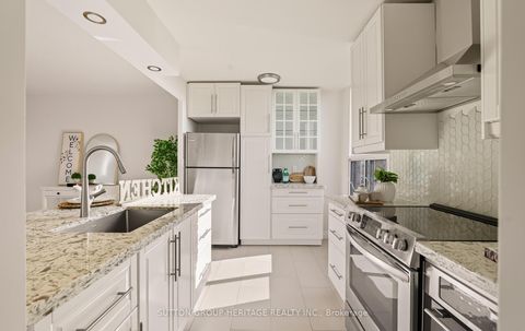 Photo 15 at 1008 - 5 Vicora Linkway Way, Flemingdon Park, Toronto