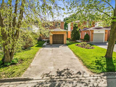 Photo 2 at 45 Garden Drive, Allandale Heights, Barrie