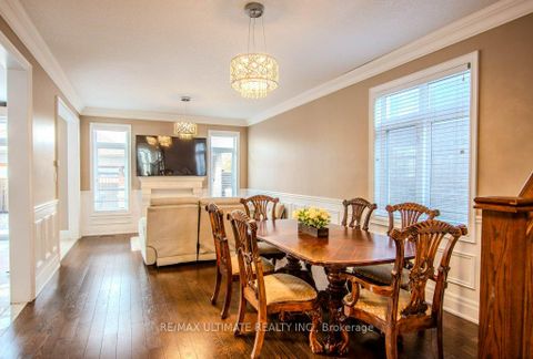 Photo 2 at 38 Catherine Drive, Painswick South, Barrie