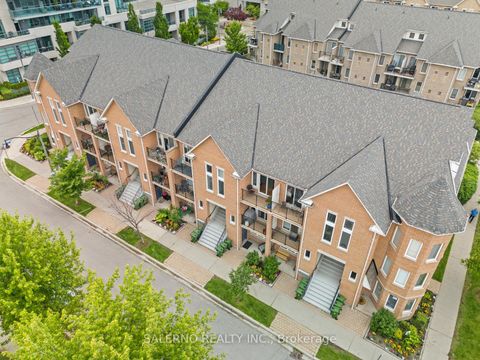 Photo 3 at 302 - 128 Aerodrome Crescent, Thorncliffe Park, Toronto