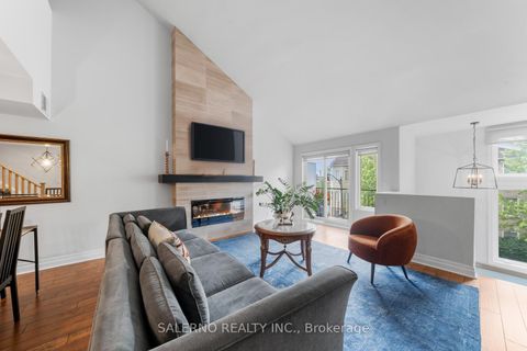 Photo 11 at 302 - 128 Aerodrome Crescent, Thorncliffe Park, Toronto