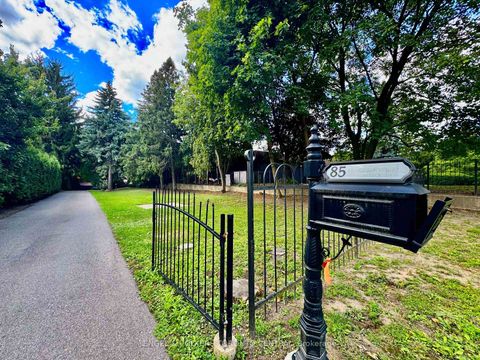 Photo 2 at 85 Yorkleigh Avenue, Humber Heights, Toronto