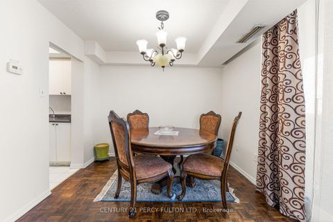 Photo 5 at 709 - 10 Stonehill Court, L'Amoreaux, Toronto