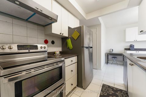 Photo 8 at 709 - 10 Stonehill Court, L'Amoreaux, Toronto