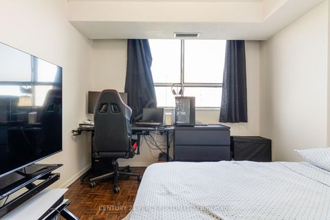 Photo 12 at 709 - 10 Stonehill Court, L'Amoreaux, Toronto