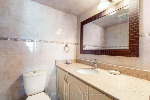 Photo 15 at 709 - 10 Stonehill Court, L'Amoreaux, Toronto