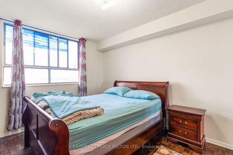 Photo 17 at 709 - 10 Stonehill Court, L'Amoreaux, Toronto