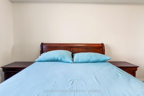 Photo 19 at 709 - 10 Stonehill Court, L'Amoreaux, Toronto