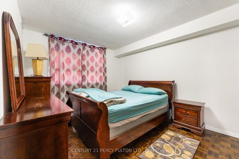 Photo 23 at 709 - 10 Stonehill Court, L'Amoreaux, Toronto