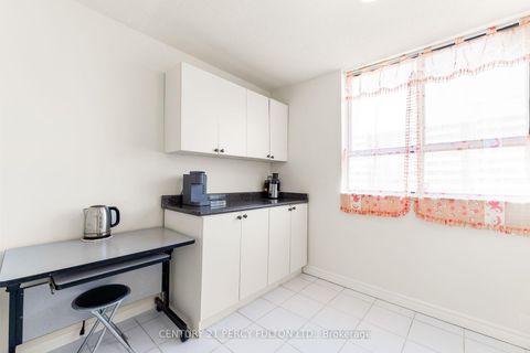 Photo 24 at 709 - 10 Stonehill Court, L'Amoreaux, Toronto