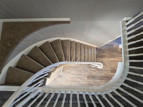 Photo 11 at 38 SHERWOOD Court, Northwest, Barrie