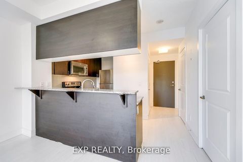 Photo 6 at 610 - 68 Merton Street, Mount Pleasant West, Toronto