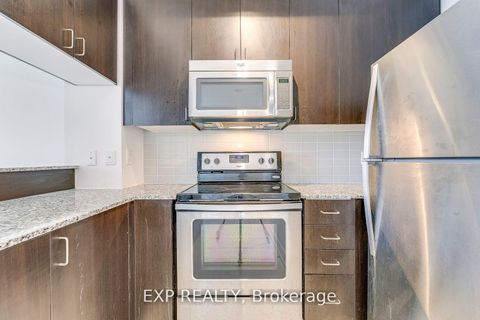 Photo 10 at 610 - 68 Merton Street, Mount Pleasant West, Toronto