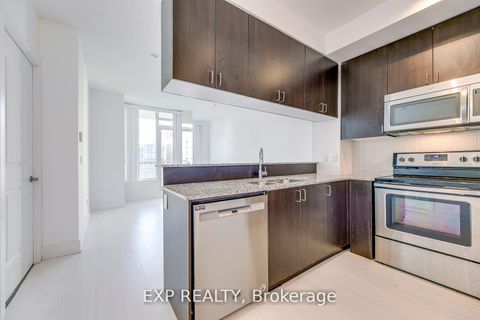 Photo 11 at 610 - 68 Merton Street, Mount Pleasant West, Toronto