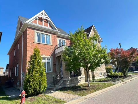 Photo 1 at 26 Plantain Lane, Oak Ridges Lake Wilcox, Richmond Hill