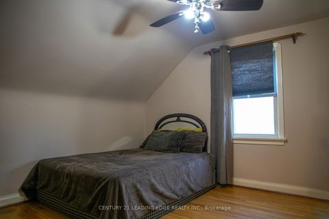 Photo 17 at 10 Yvonne Avenue, CFB, Toronto