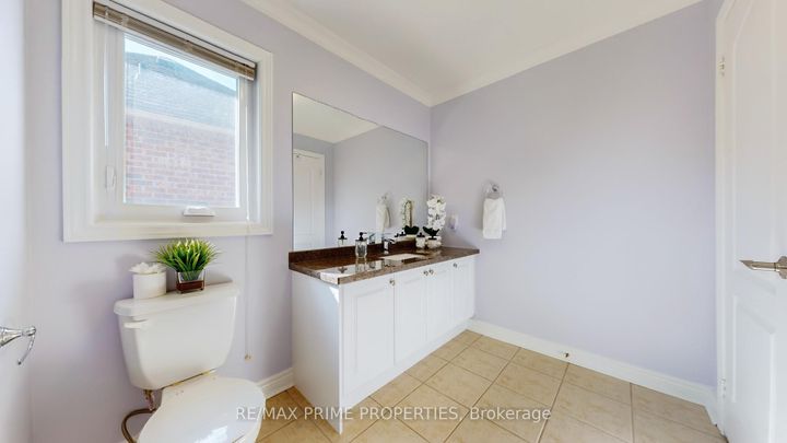 Photo 28 at 17 Raintree Crescent, Oak Ridges, Richmond Hill