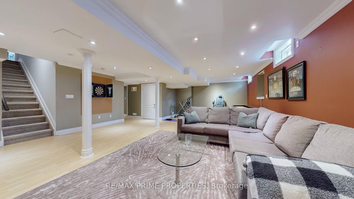 Photo 33 at 17 Raintree Crescent, Oak Ridges, Richmond Hill