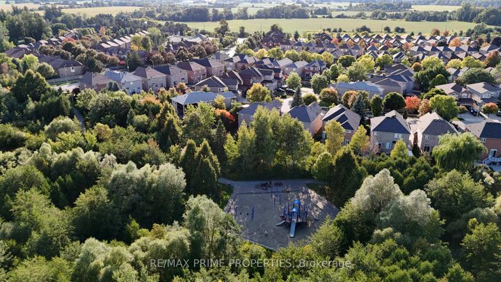 Photo 45 at 17 Raintree Crescent, Oak Ridges, Richmond Hill