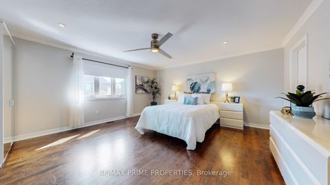 Photo 15 at 17 Raintree Crescent, Oak Ridges, Richmond Hill