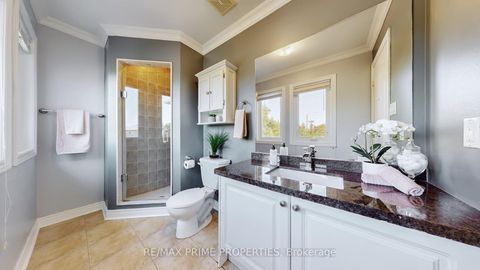 Photo 23 at 17 Raintree Crescent, Oak Ridges, Richmond Hill