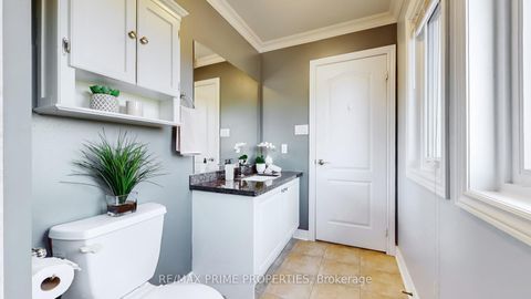 Photo 24 at 17 Raintree Crescent, Oak Ridges, Richmond Hill
