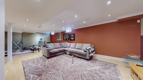 Photo 32 at 17 Raintree Crescent, Oak Ridges, Richmond Hill