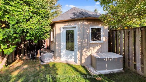 Photo 41 at 17 Raintree Crescent, Oak Ridges, Richmond Hill