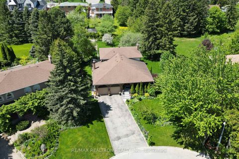 Photo 2 at 42 Banner Lane, King City, King